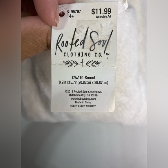 NWT two tube scarf - Picture 9 of 10